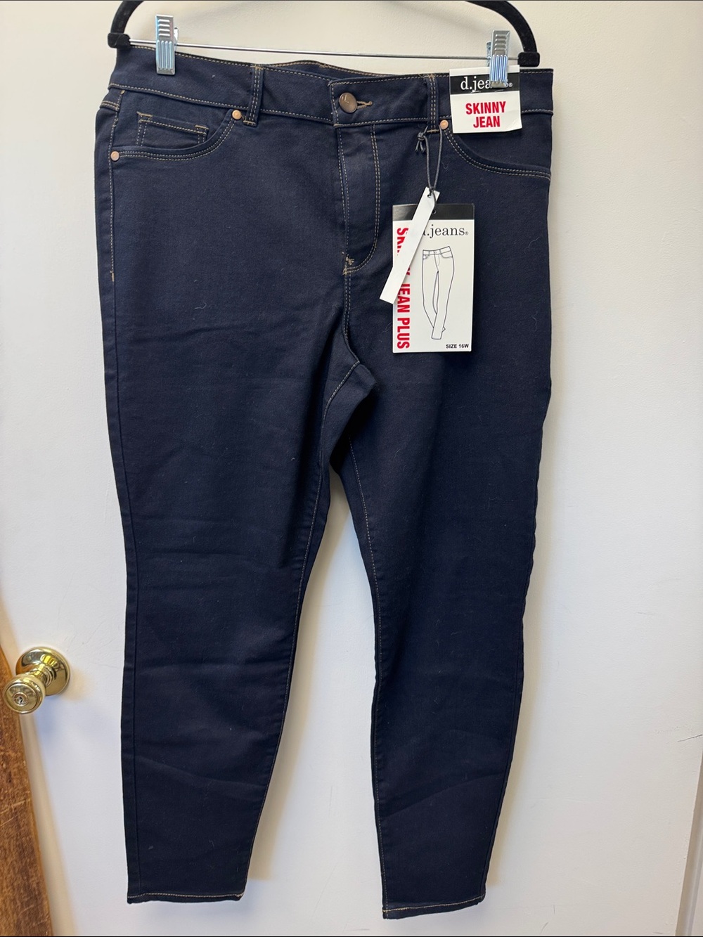 d. jeans Skinny Jean in Navy